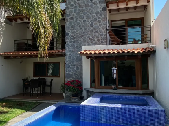 Casa en Venta en Lomas de Tzompantle, Cuernavaca, Morelos